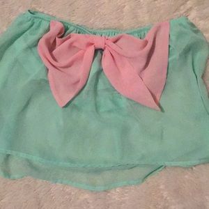 Pretty pink bow tube top